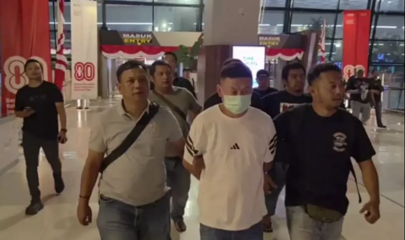 两中国人因获得两百多万元被印尼警察拦截逮捕