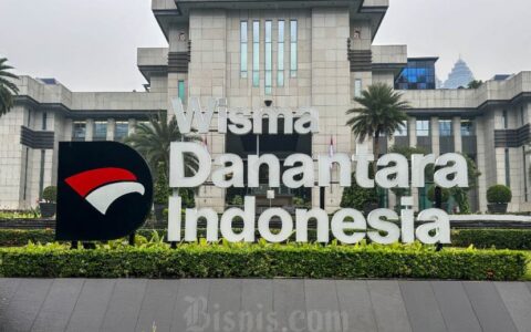 印尼计划建立18个总产能100万桶的炼油厂