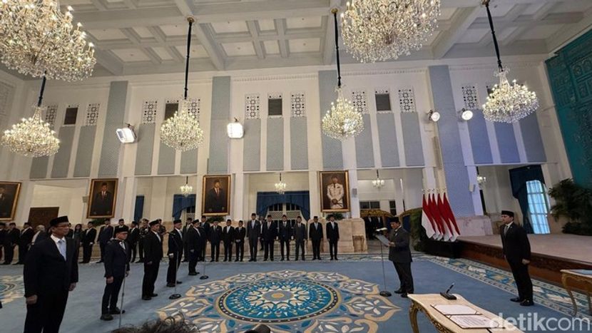 普拉博沃改组内阁替换五部长