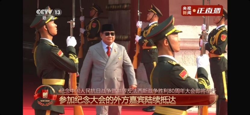 总统普拉博沃出席纪念阅兵大会