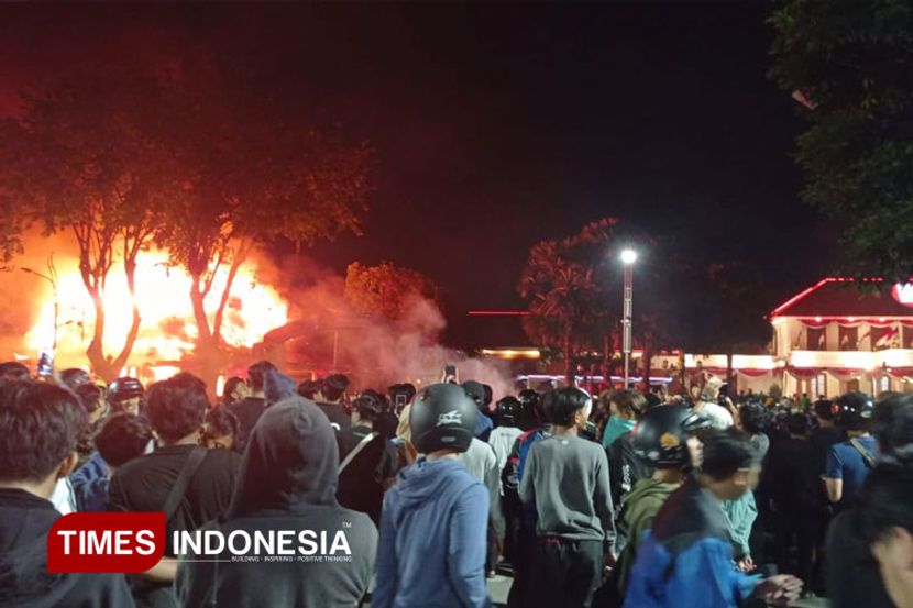 东爪哇示威骚乱损失最为严重损失达9000亿盾