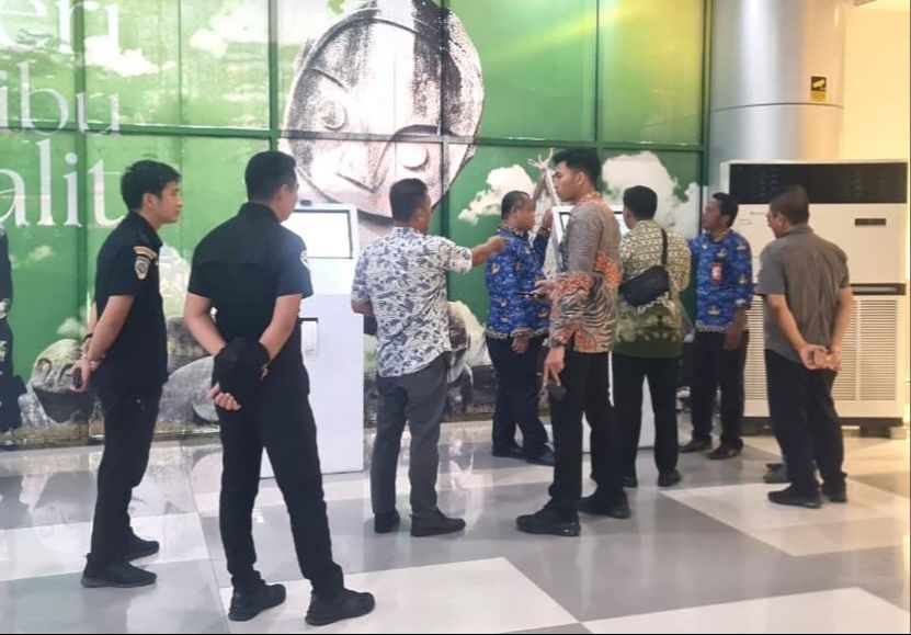 大批中国劳工遭到印尼移民局突击检查