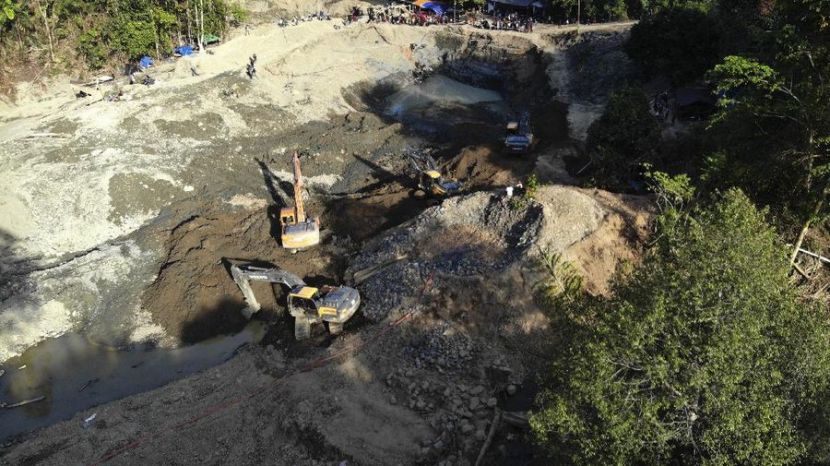 龙目岛非法金矿日产量高达3公斤