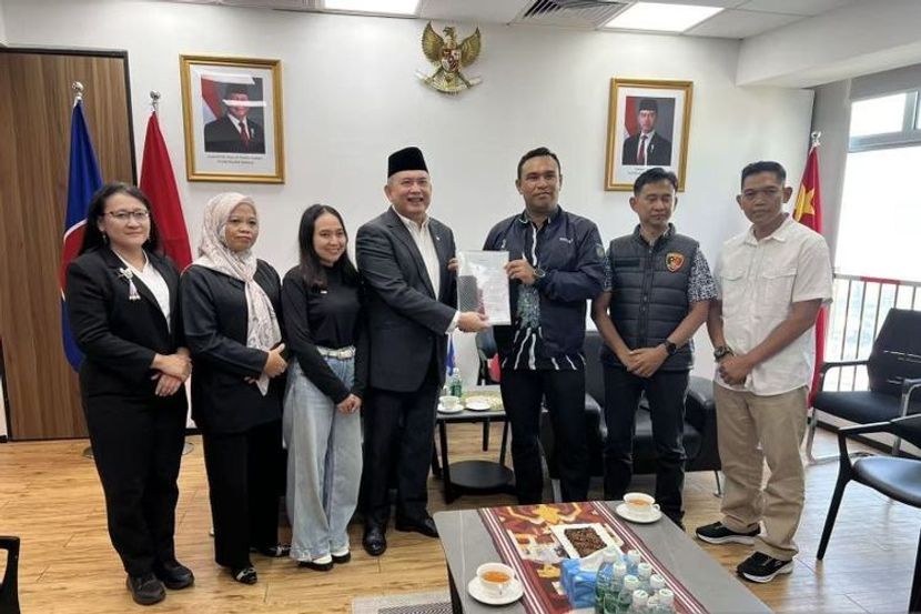 女子与巨款迎娶的中国丈夫离婚返回印尼