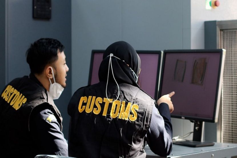 普拉博沃威胁裁撤海关部