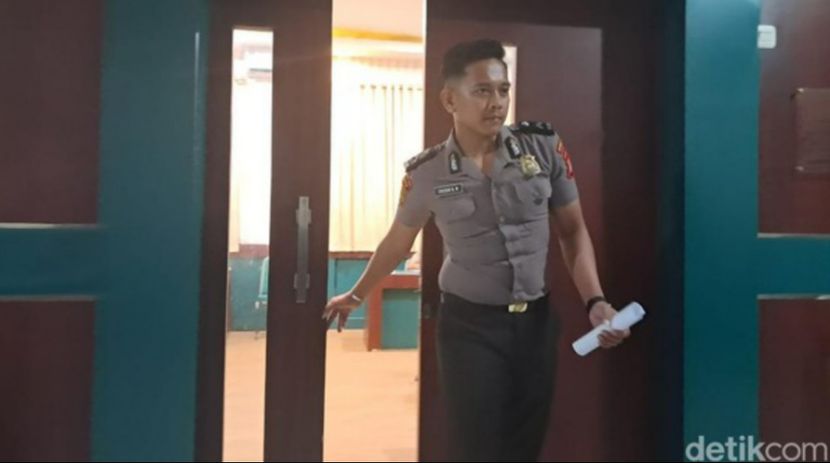 南苏拉威西警员两度违规，警方称其借婚姻脱罪