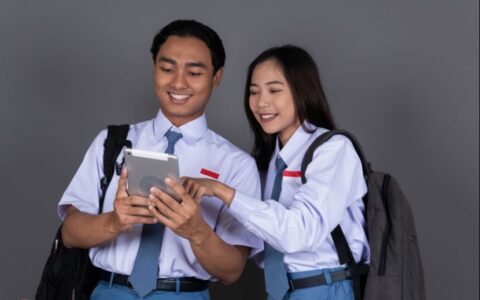 教师协会建议优先推广中文教学