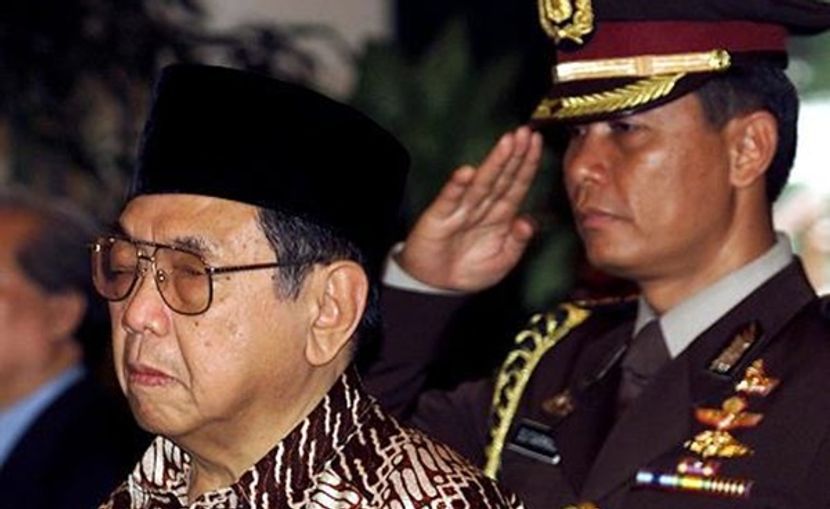 瓦希德：印尼华人最敬重的总统获封“民族英雄”