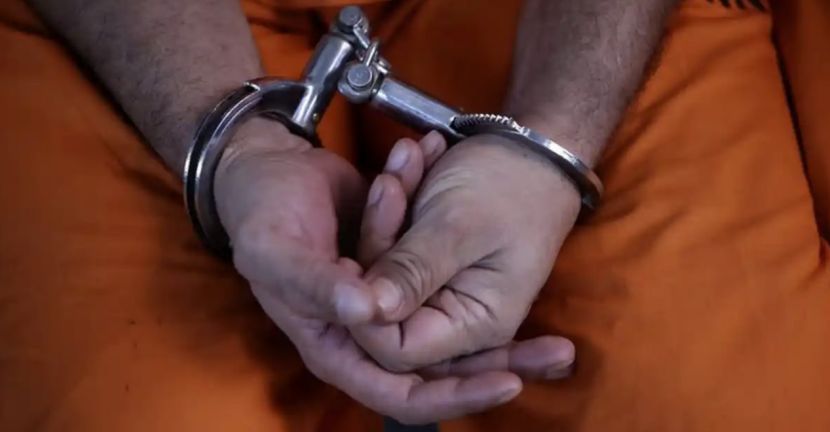 两中国公民涉持刀袭击印尼军人被拘最高或判10年