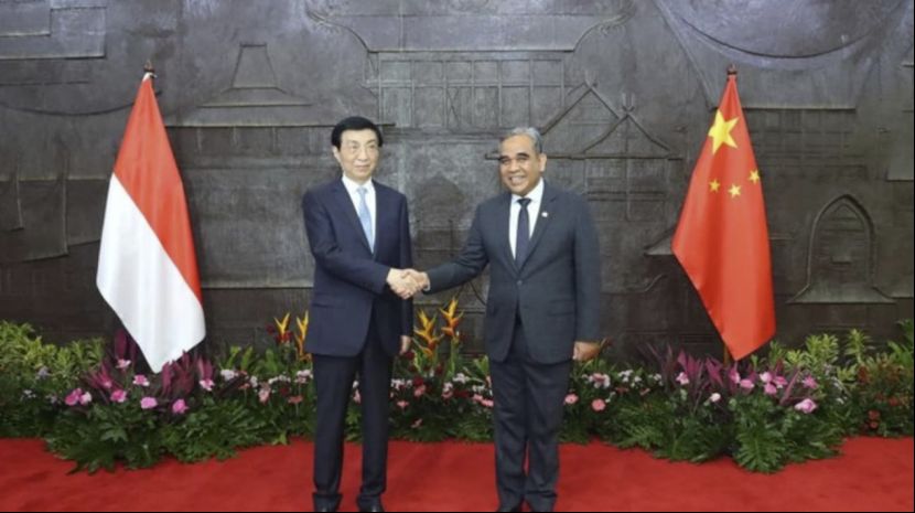 印尼人协主席会见中国政协主席一行