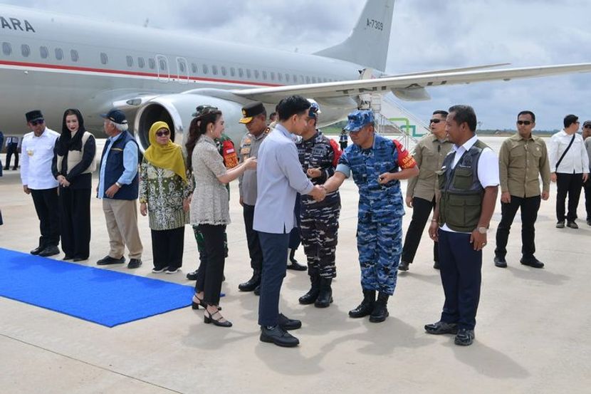 副总统吉布兰视察新首都基建与民生配套