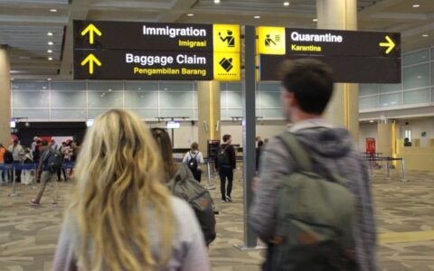 外国游客入境印尼或需强制购买保险