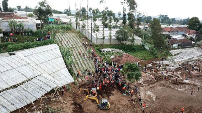 西爪哇山体滑坡已致105人失联