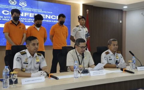 三名国人企图从印尼偷渡到澳大利亚被捕