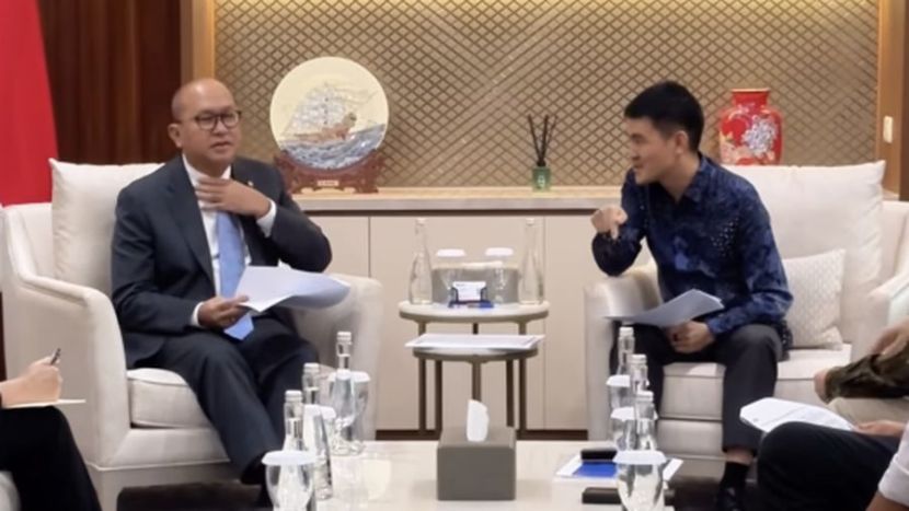 印尼投资部长会见中企青山集团代表