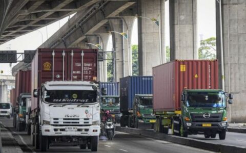 印尼交通部签发SKB重点路段早高峰禁行大货车