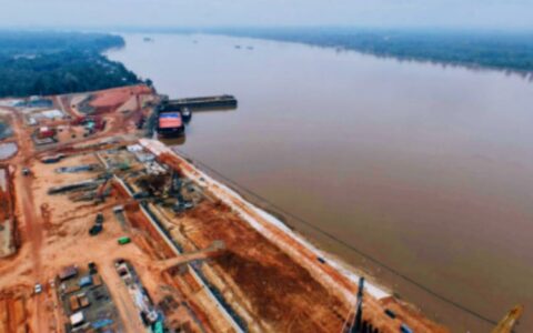 中企参与印尼氧化铝项目码头建设