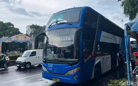 雅加达提供三条免费观光巴士线路