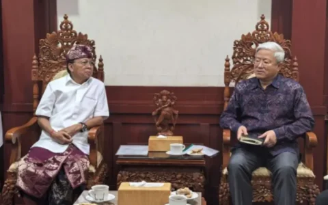 中国驻登巴萨总领事拜会巴厘省省长