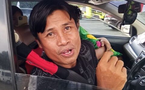 开斋节返乡堵车长达12小时