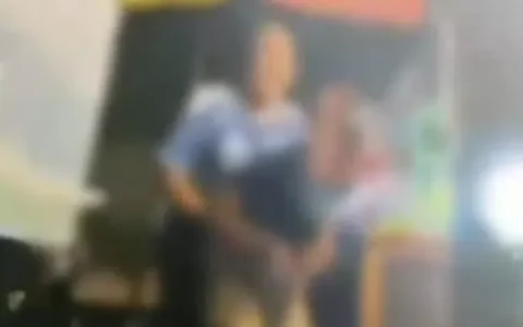 印尼餐馆老板当众猥亵女员工视频疯传