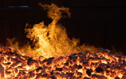 印尼能矿部批准近6亿吨煤炭生产配额